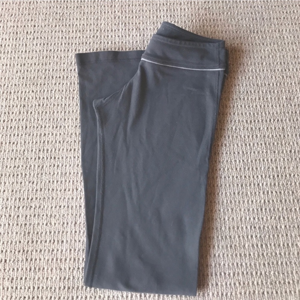 gray Lululemon long yoga pants